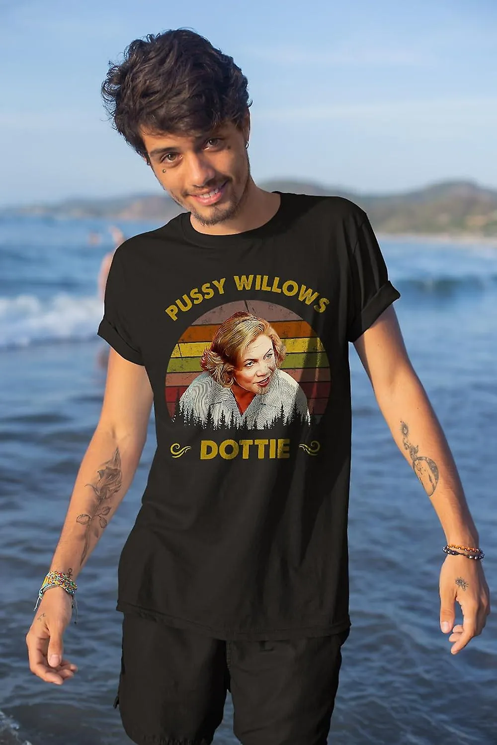 Serial Mom Pussy Willows Dottie Camiseta Estilo Vintage