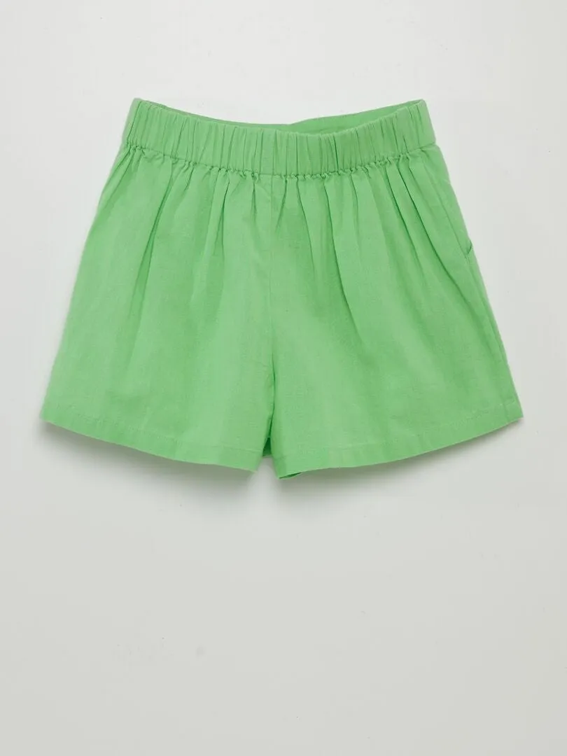 SHORT LISO DE ALGODóN Y LINO  VERDE