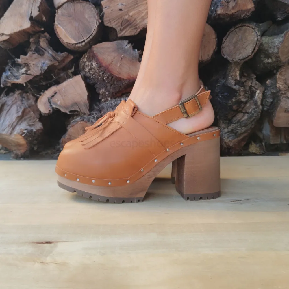Socas XUZ Camel Fechadas com Aplicacoes e Tacao Medio 40758
