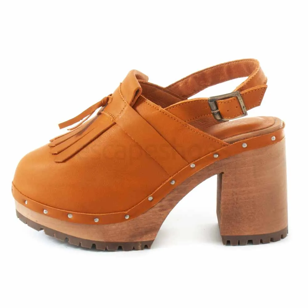 Socas XUZ Camel Fechadas com Aplicacoes e Tacao Medio 40758
