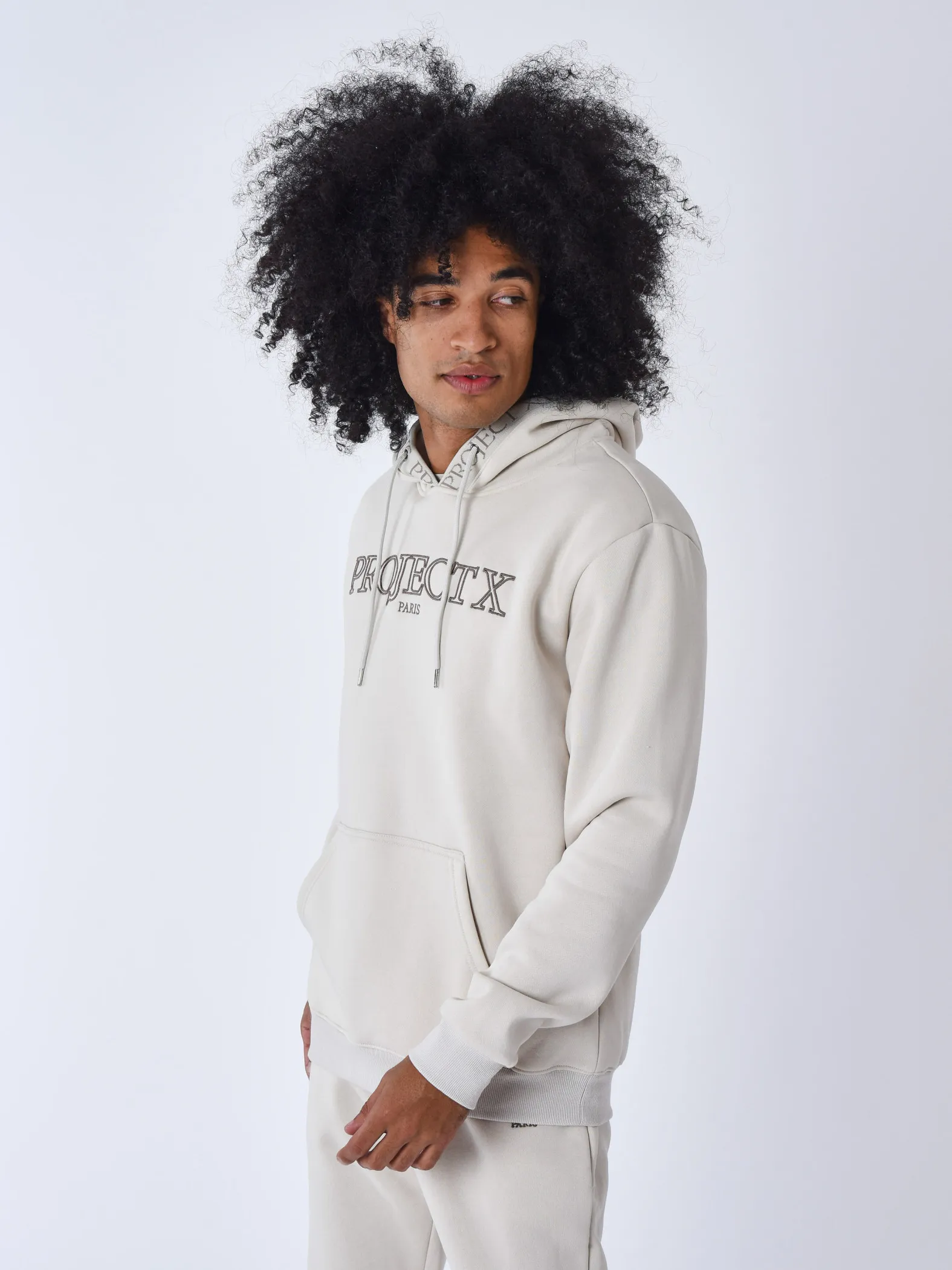 Sudadera con capucha bordada Contour