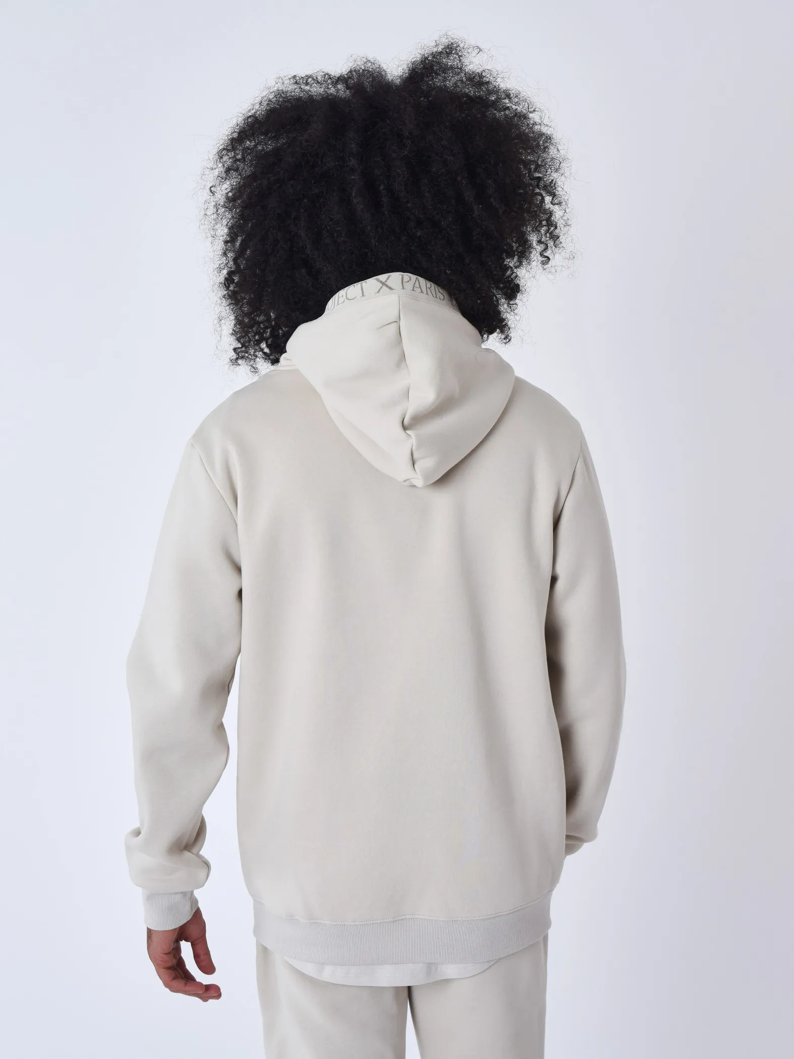 Sudadera con capucha bordada Contour