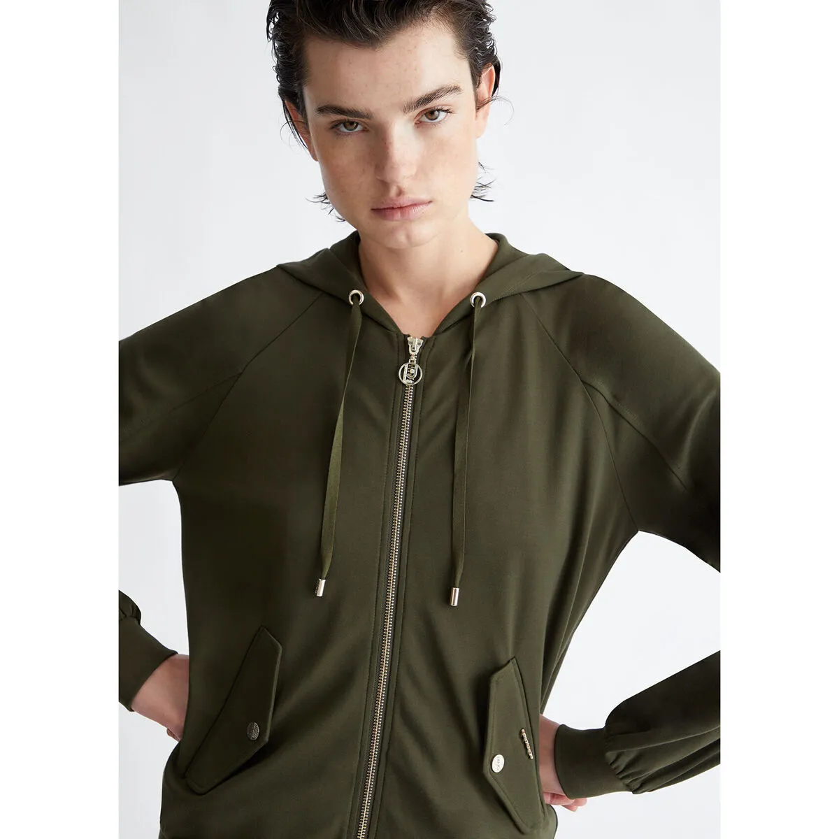 Sudadera con capucha y cremallera