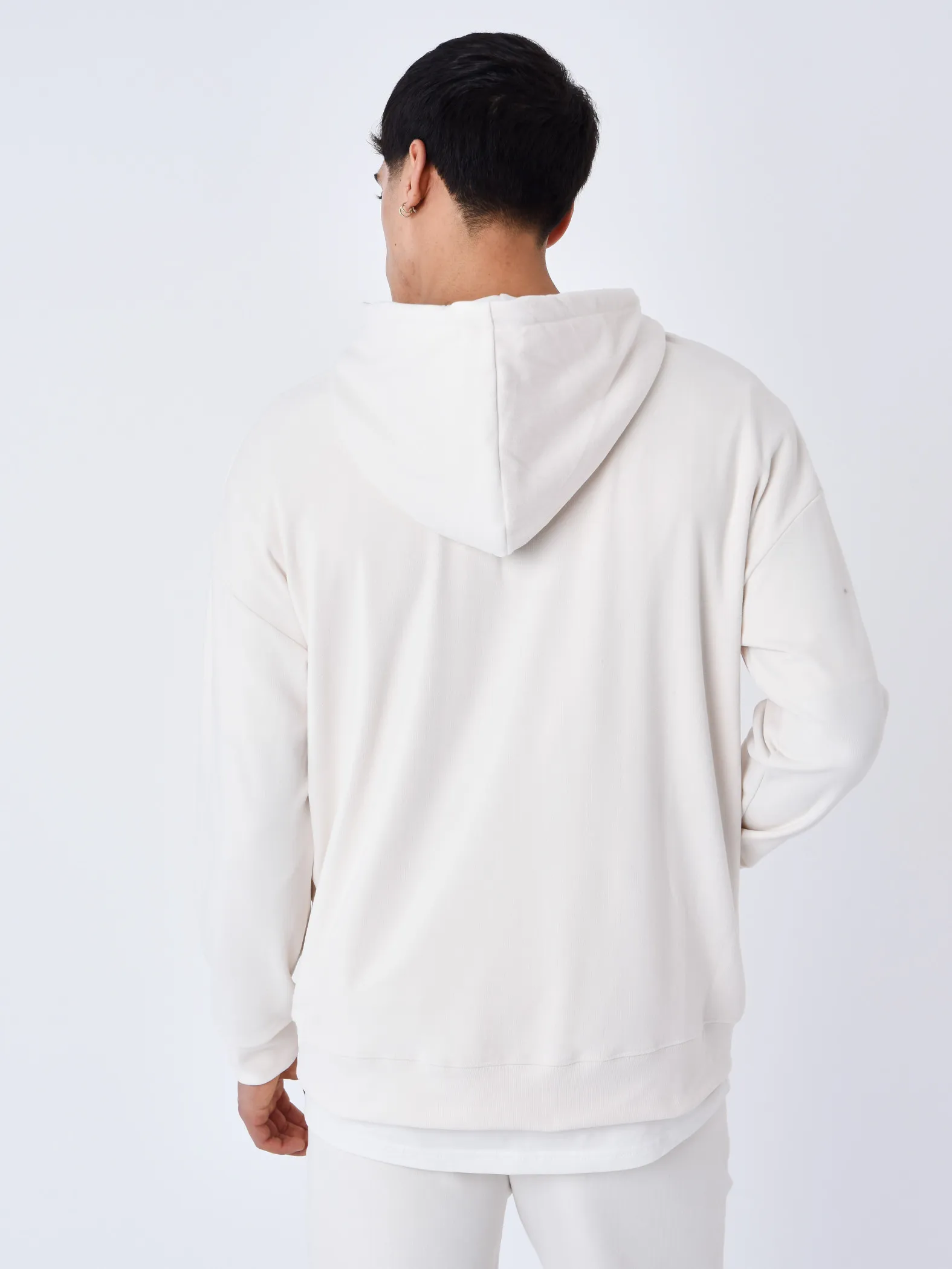 Sudadera con capucha y logo bordado