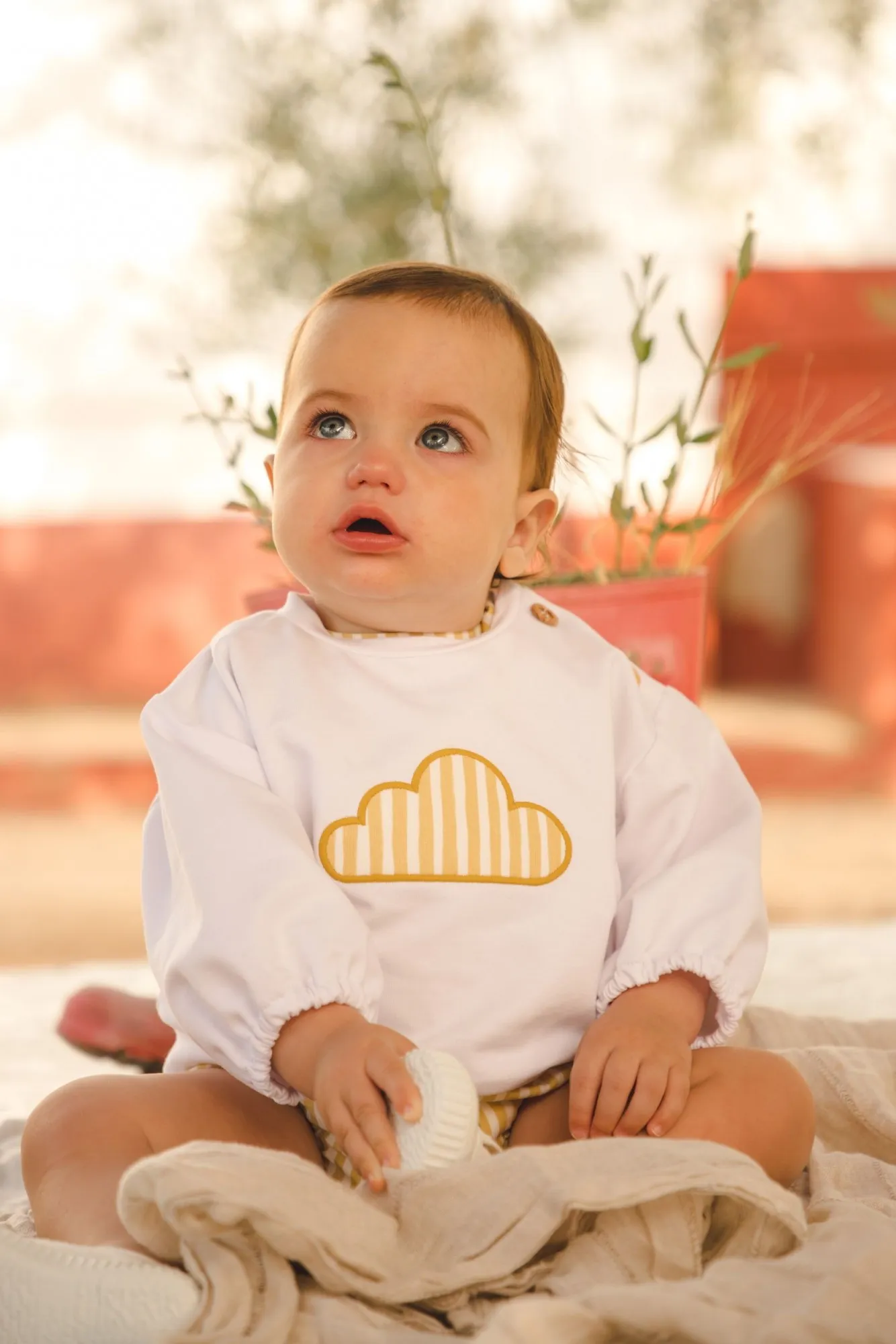 Sudadera estilo Oversize blanca y amarilla de Cocote