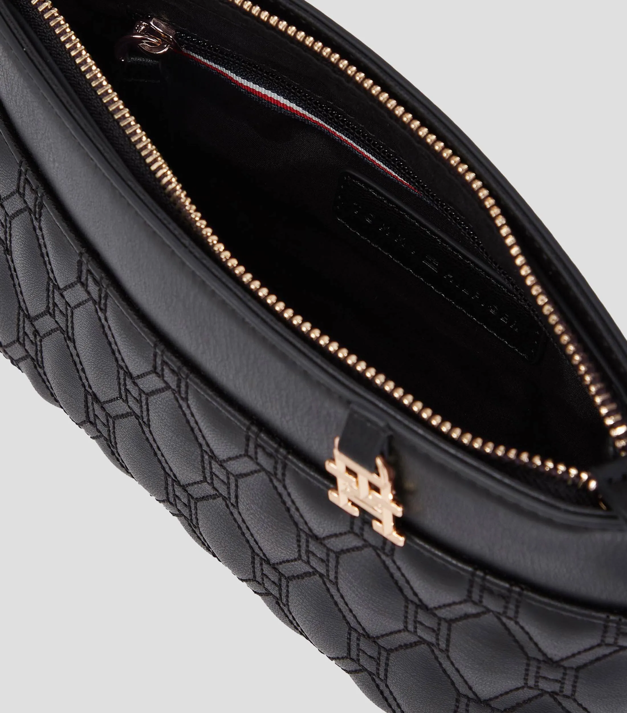Tommy Hilfiger Bolso Crossbody Fall 2024 capitonado Mujer