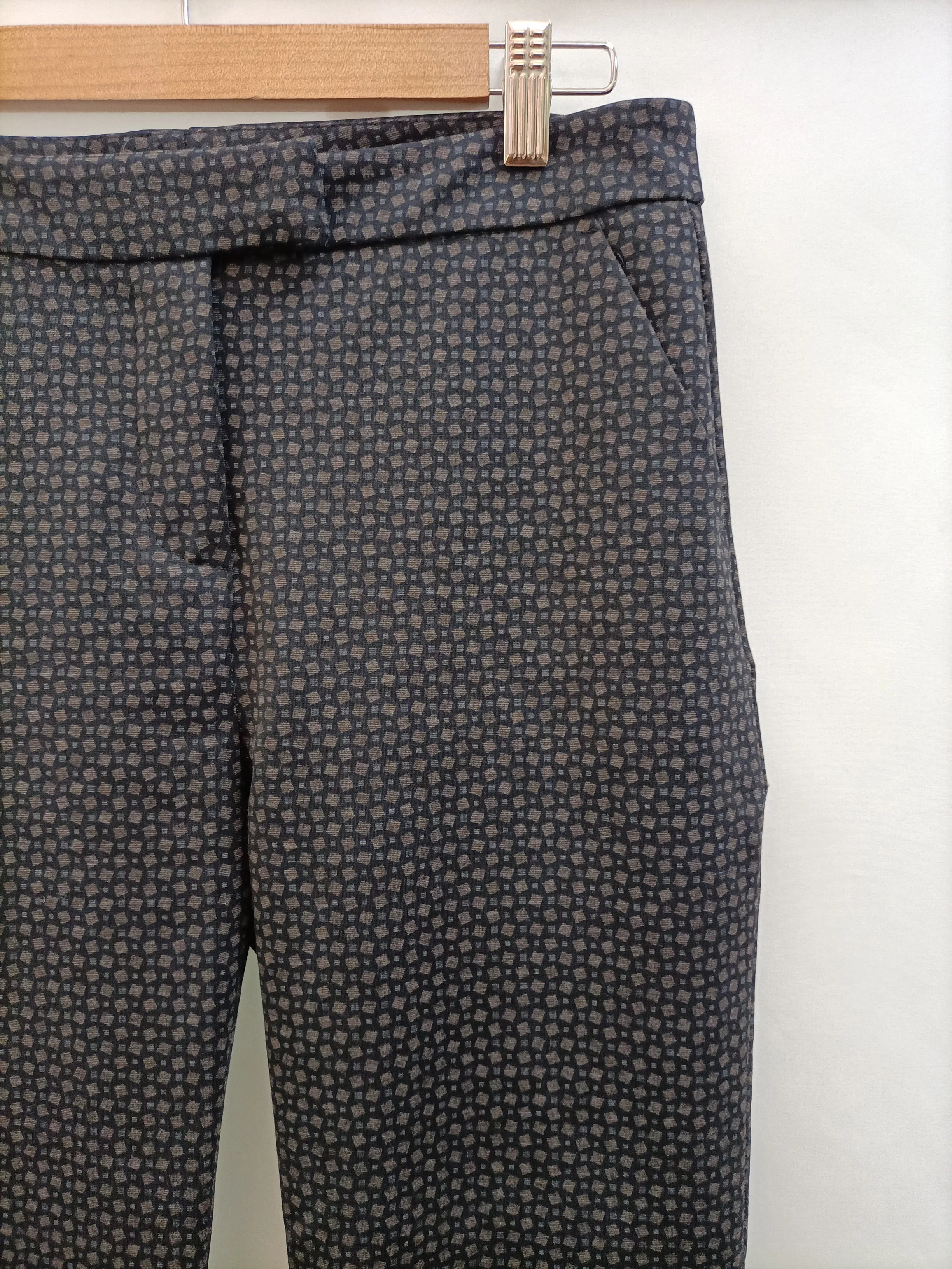 TRUCCO. Pantalón negro cuadros T.38