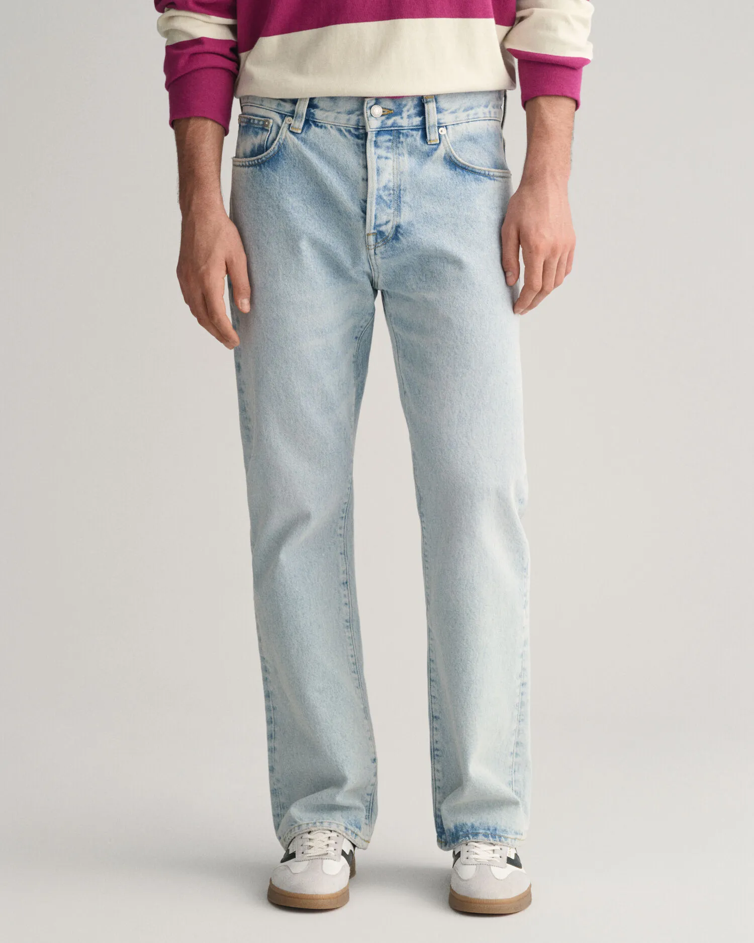 Vaqueros Loose Fit con lavado claro