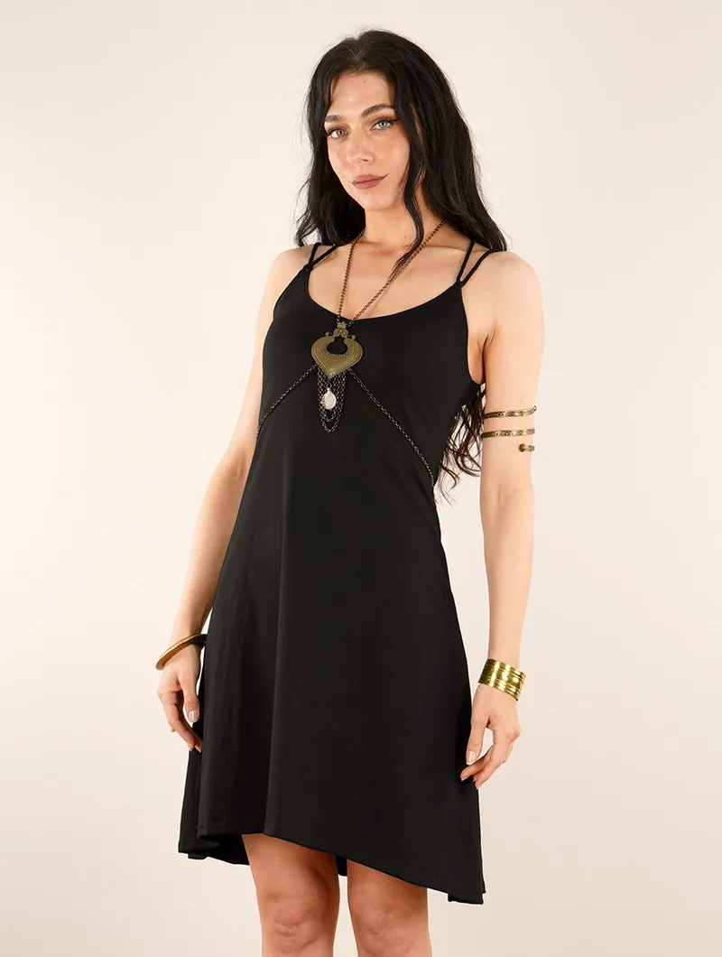 Vestido corto con tirantes 