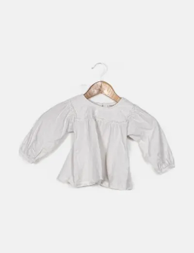 Zara Camiseta blanca con flores